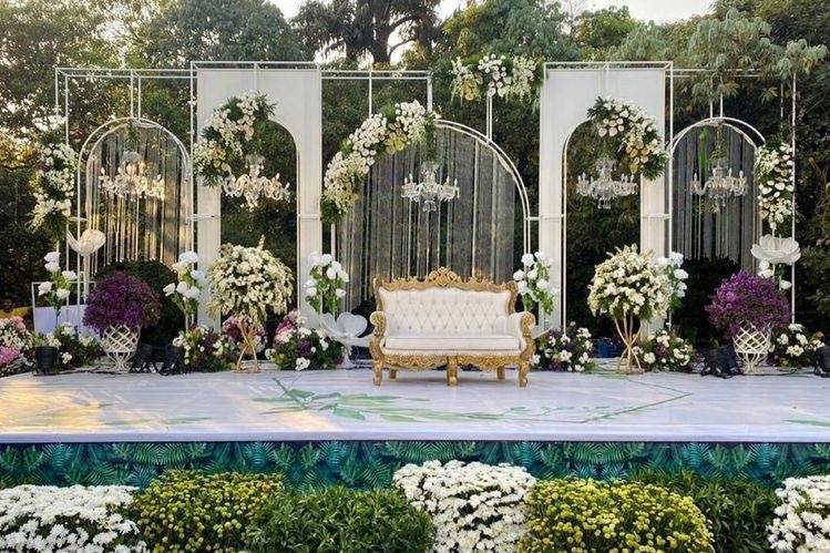 Reception outdoor stage