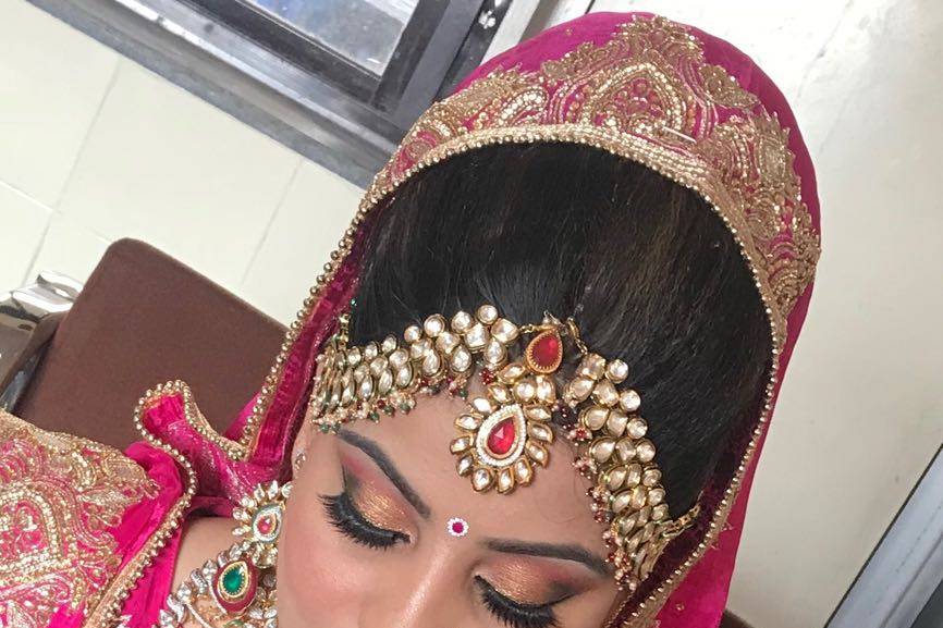 Barkha Prasad Makeup Artist Adorn