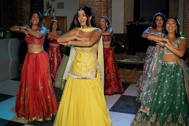 Bride & her sister performance