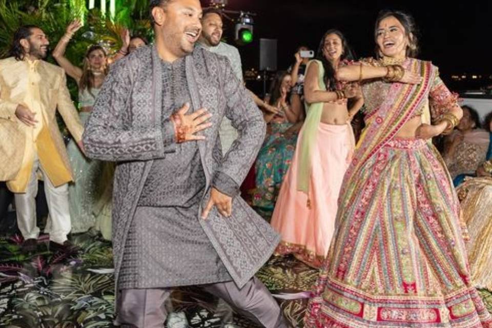 Bride & Groom performance