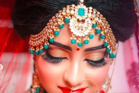 Bridal makeup