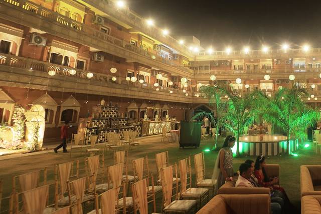 Hotel Rajwada Palace