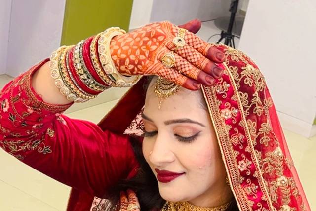 Arshiya Makeovers