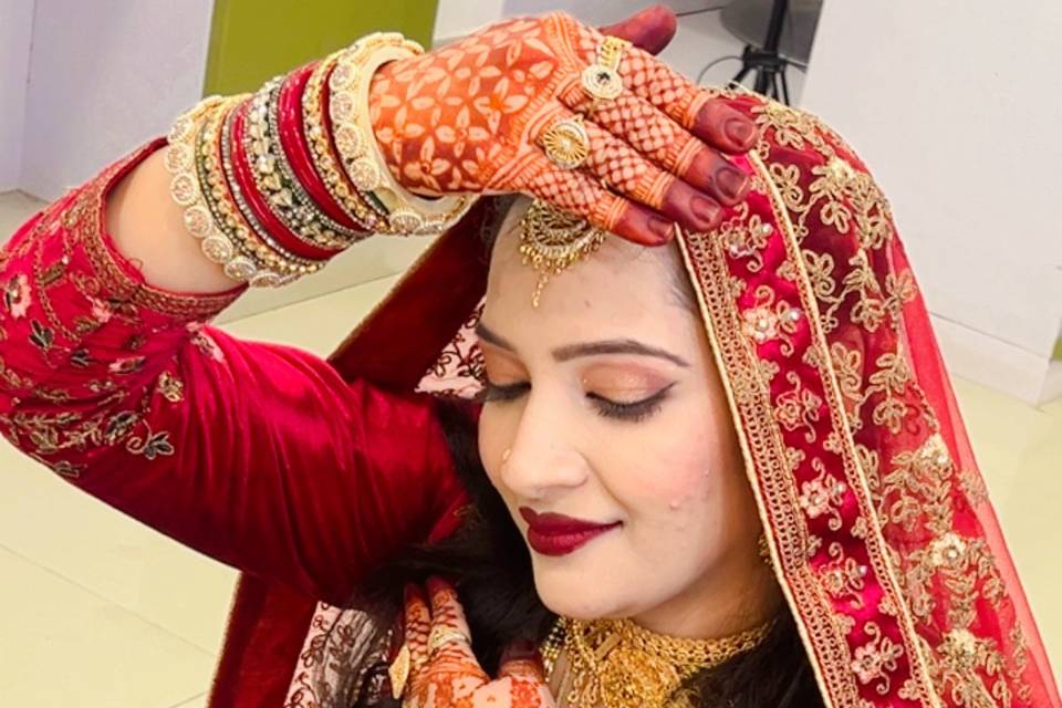 Arshiya Makeovers
