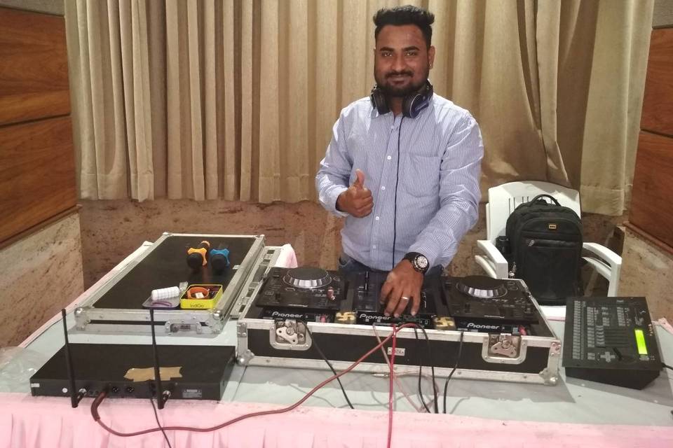 Wedding dj