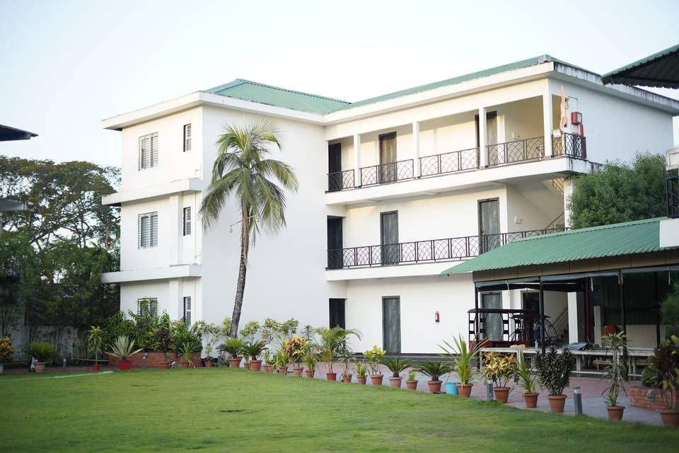 Lawn area