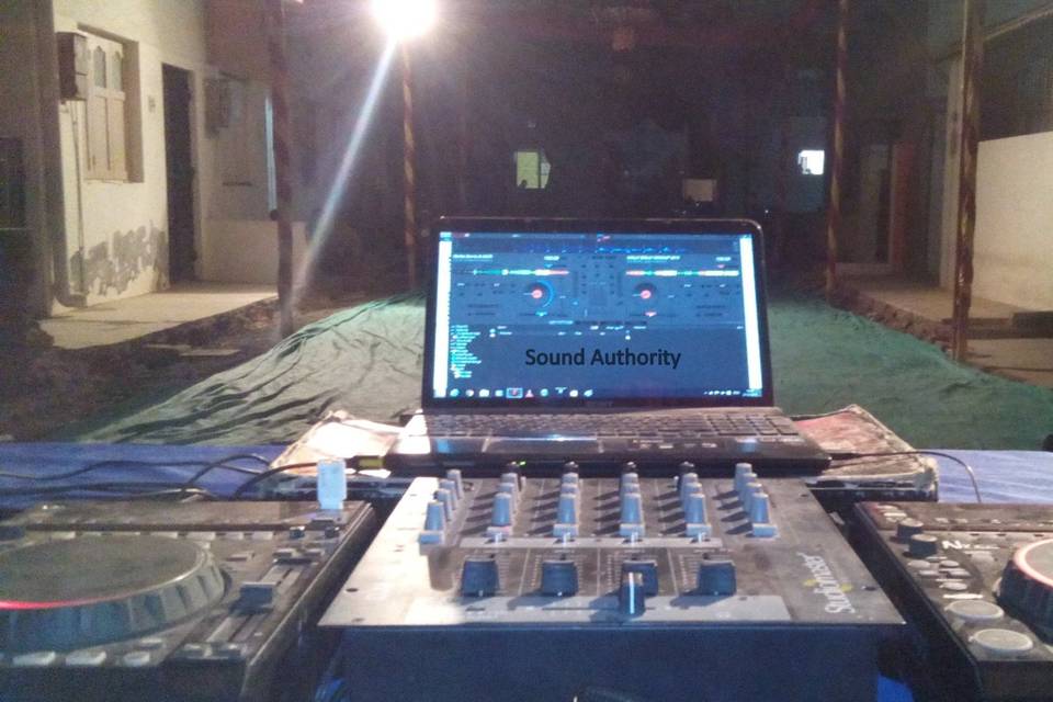 DJ Console