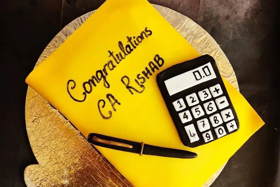 JUST CAKES - Its all about Teacher's Day only. Happy Teacher's Day DM FOR  ORDER HOME DELIVERY AVAILABLE #teachersdaycake #teachers #calculator #pen  #books #page #edibles #chcolatecake #bluecake #justcakes | Facebook