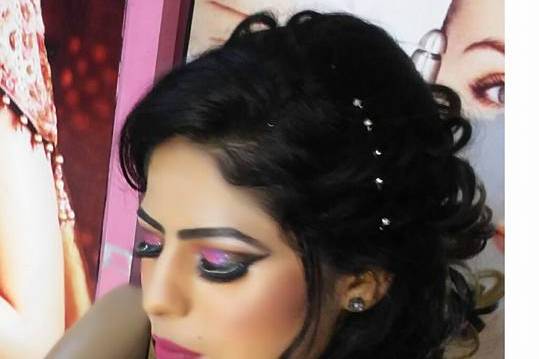 Makeovers by Aayna Kushwaha