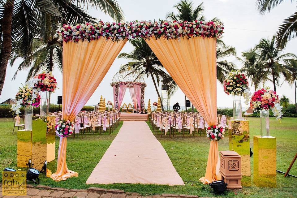 Entrance Decor