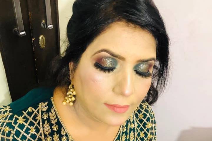 Party makeup