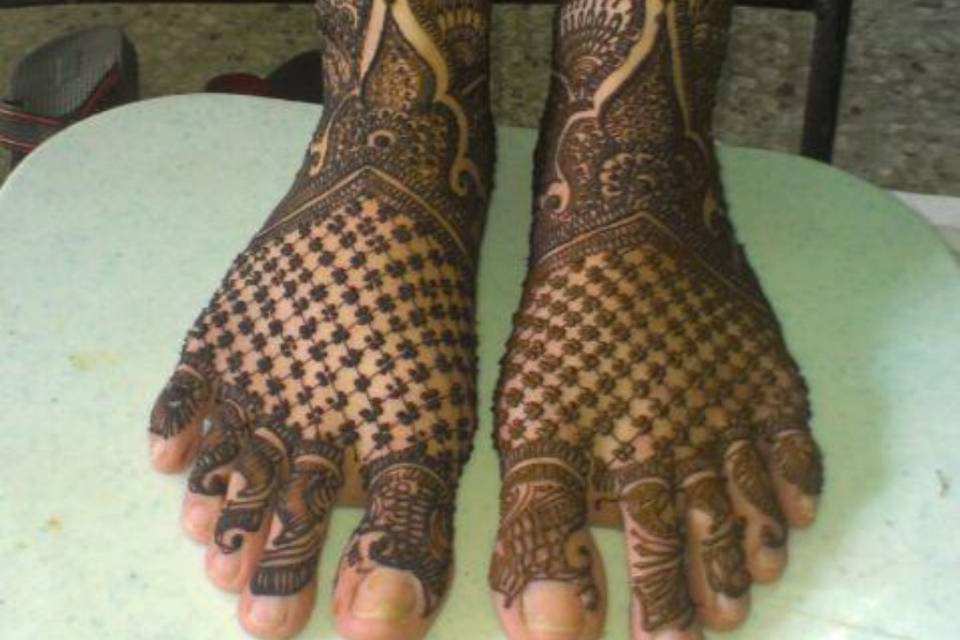 Best bridal mehandi designer