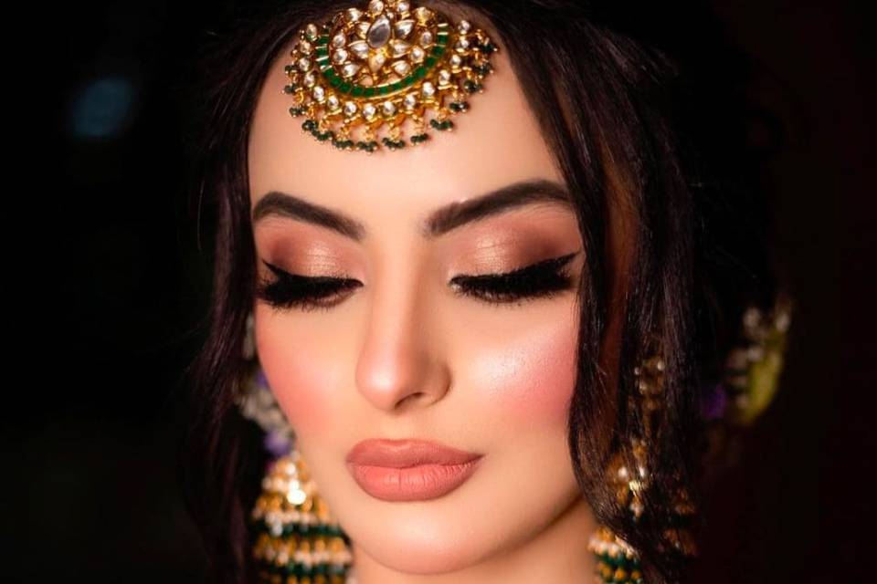 Royal bridal look