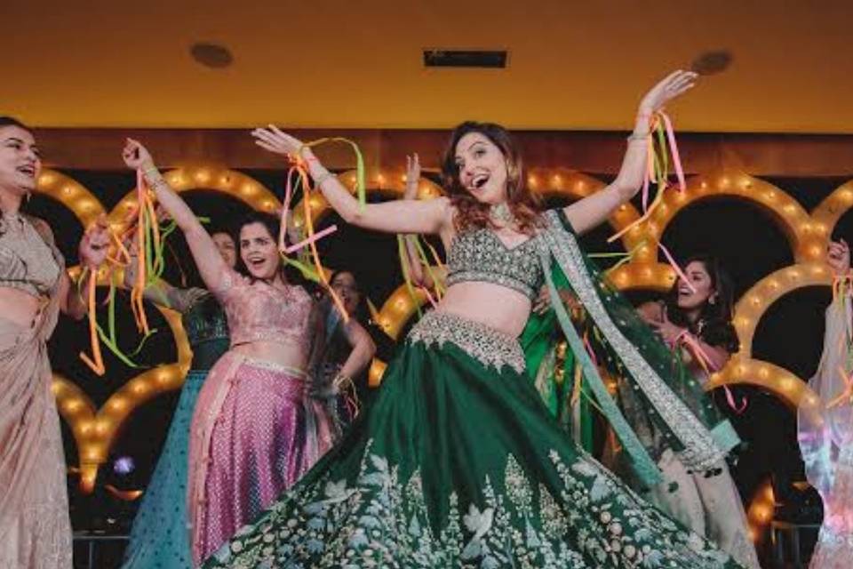 Wedding dance Bollywood