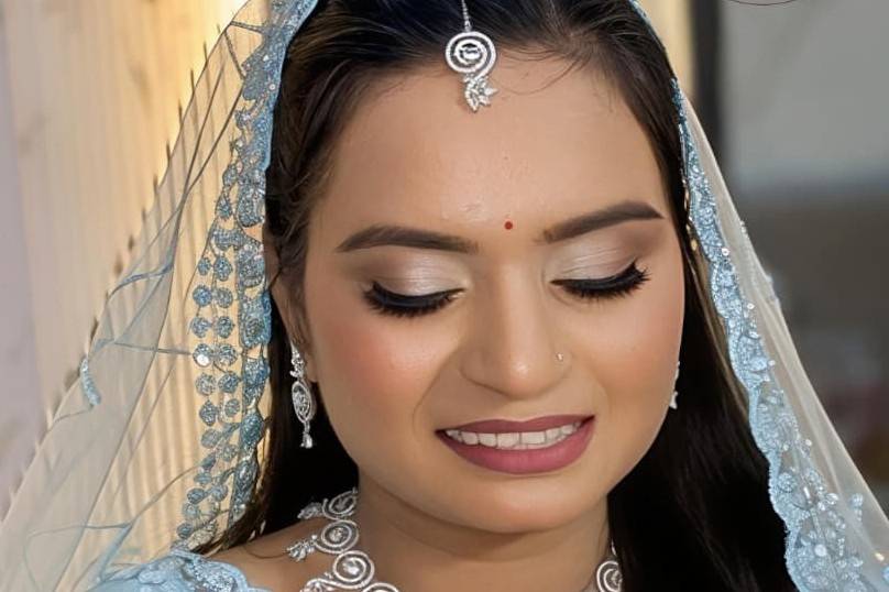 Party makeup
