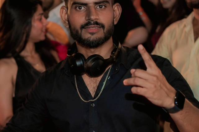 DJ Loxxi