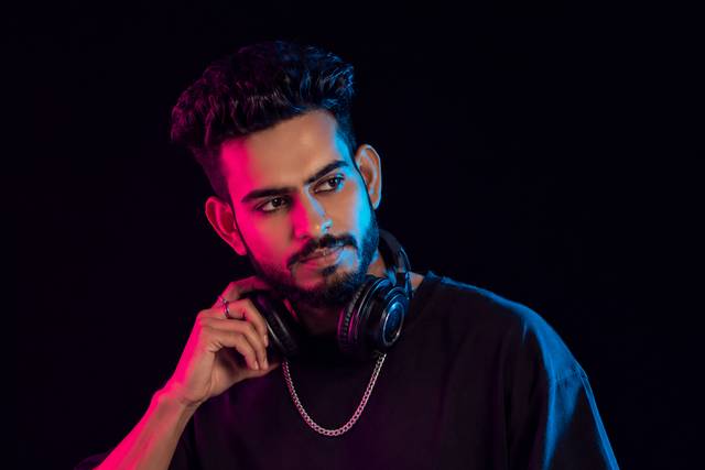 DJ Loxxi