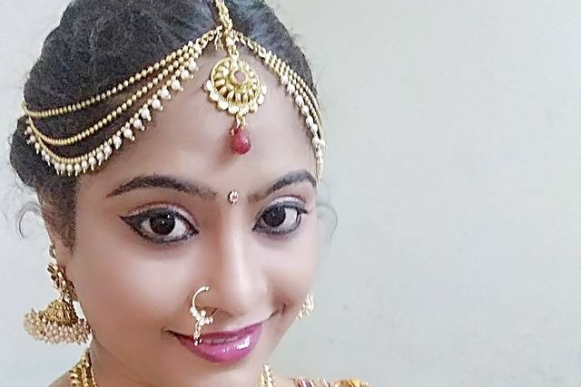 Shrutipa Makeup