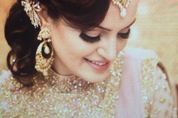 Aashmeen Munjaal's- Bridal makeup