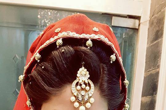 Aashmeen Munjaal's- Bridal makeup