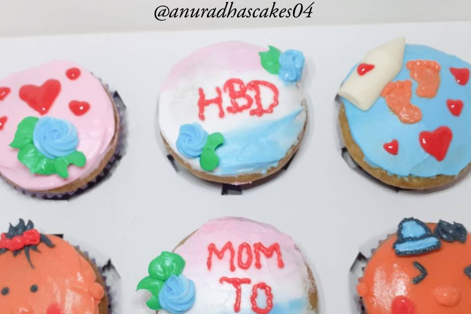 Theme Customized cupcakes