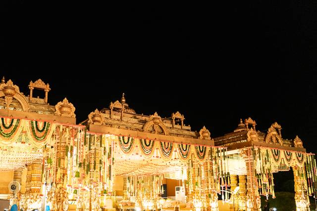 Exquisite Mandap Decor
