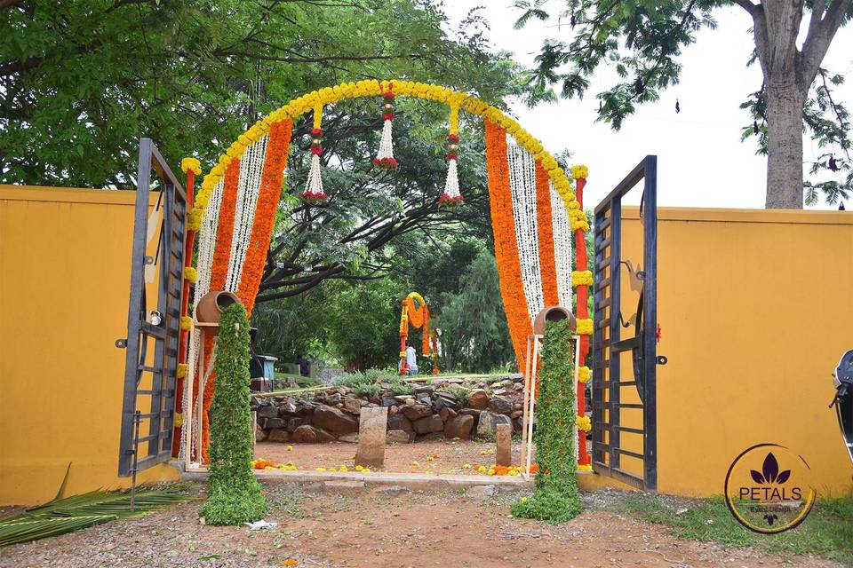 Entry arch decoration