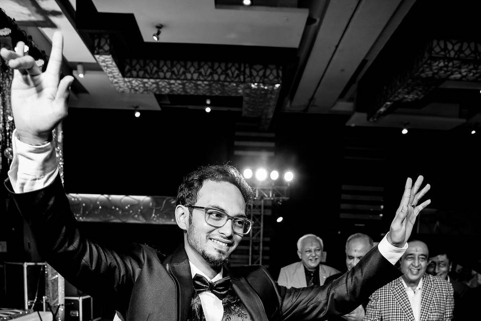 Groom's dance