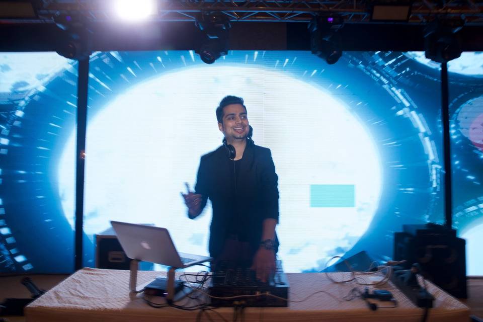 DJ Chetan Kapoor