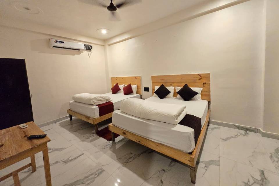Deluxe Rooms