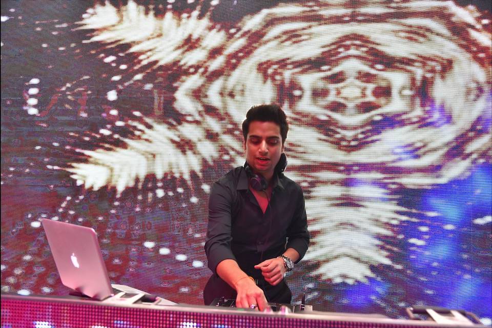 DJ Chetan Kapoor