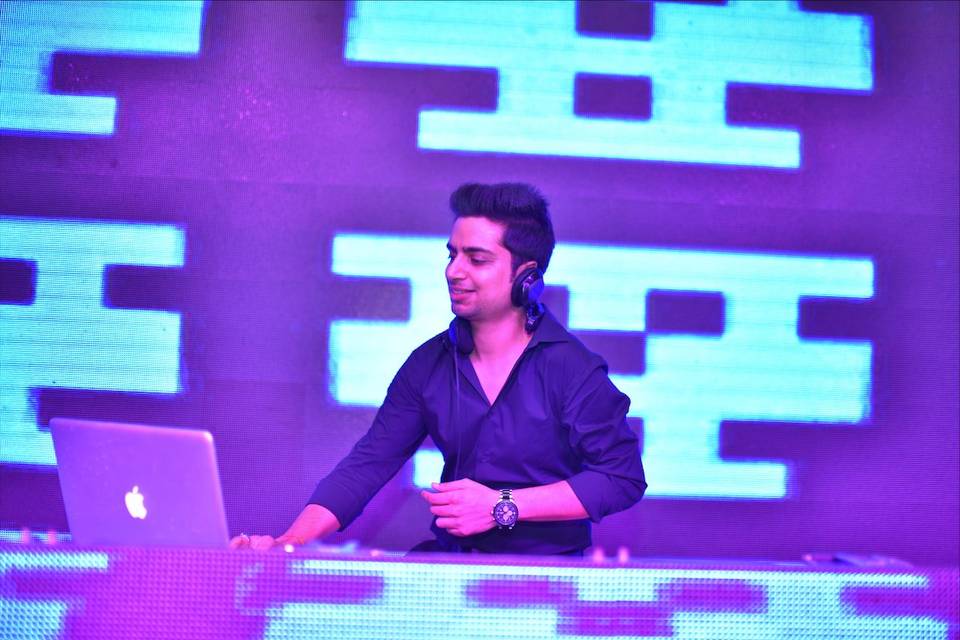 DJ Chetan Kapoor