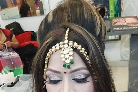 Bridal makeup