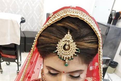 Bridal makeup