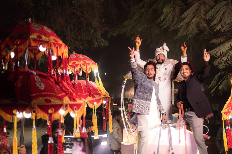 Groom entry