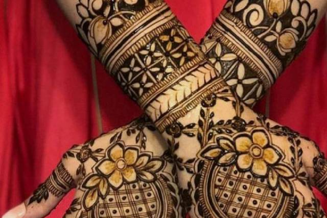 Mehendi by Ravi Bhopal on Instagram: “#mumbai #mehandi #mehndidesign  #mehndiart #mendhi #myart … | Mehndi design pictures, Baby mehndi design,  Unique mehndi designs