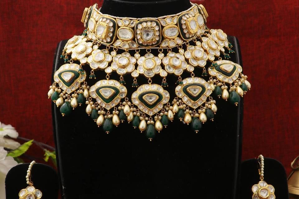 Necklace & earrings