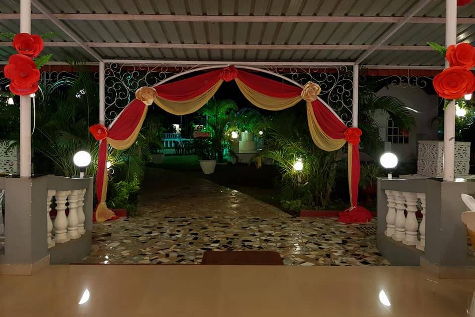 Entrance decor