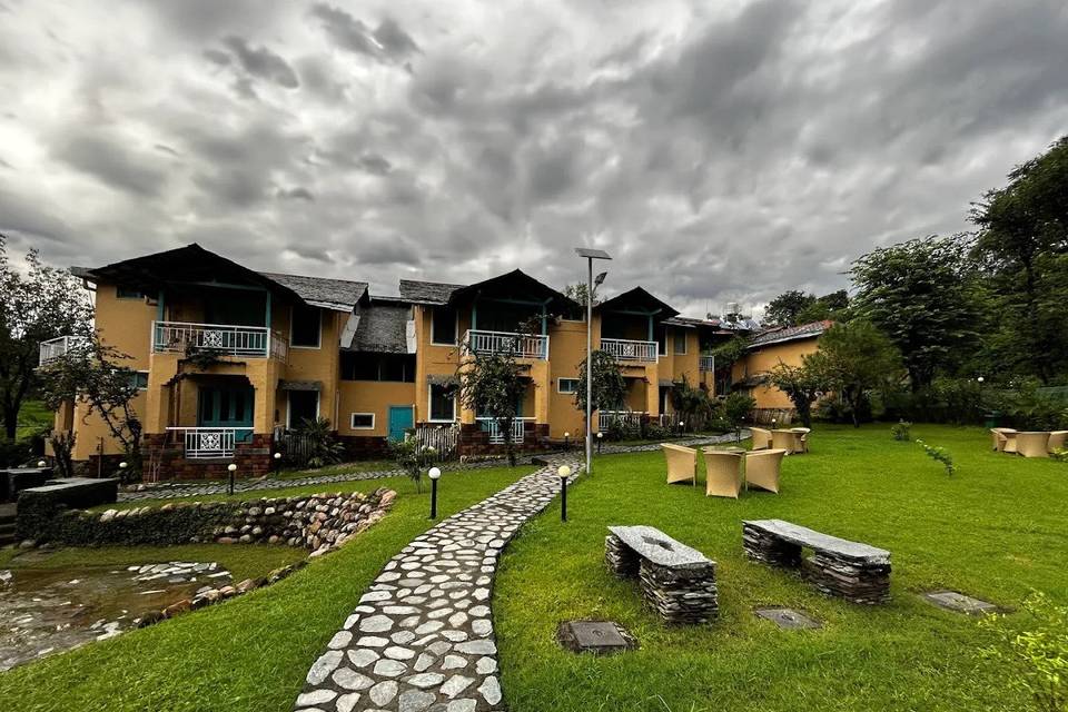 Tree of Life Birdsong Chalets, Dharamshala