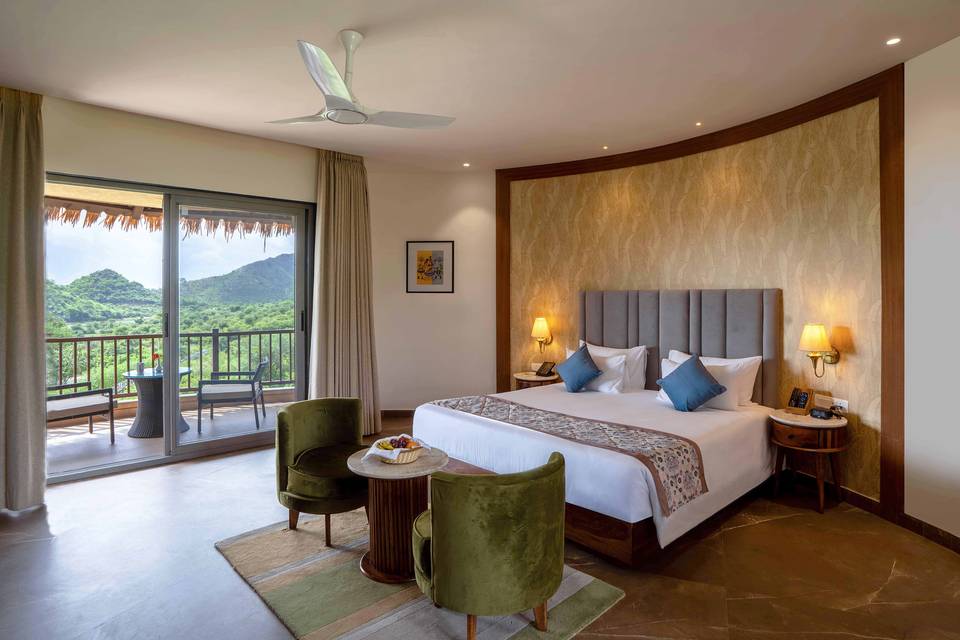 Luxury Room - Bedroom