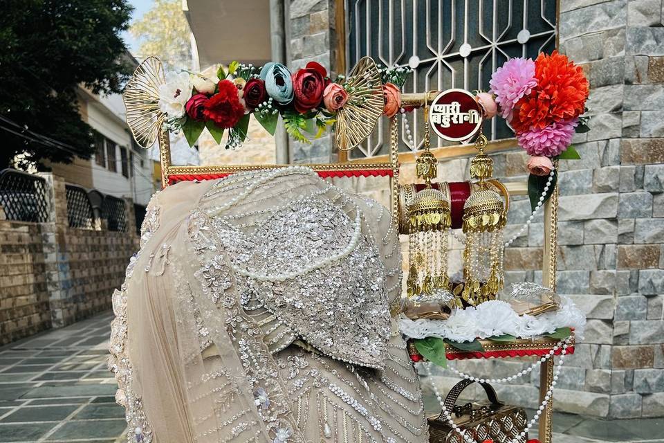 Trousseau Packing