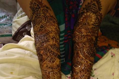 Priyanka Gajera Mehndi- Price & Reviews | Ahmedabad Mehndi Artists