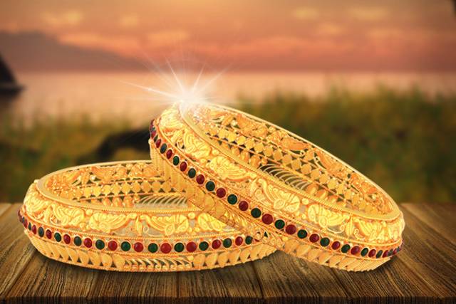 Diamond Bangles from Malabargold - Jewellery Designs