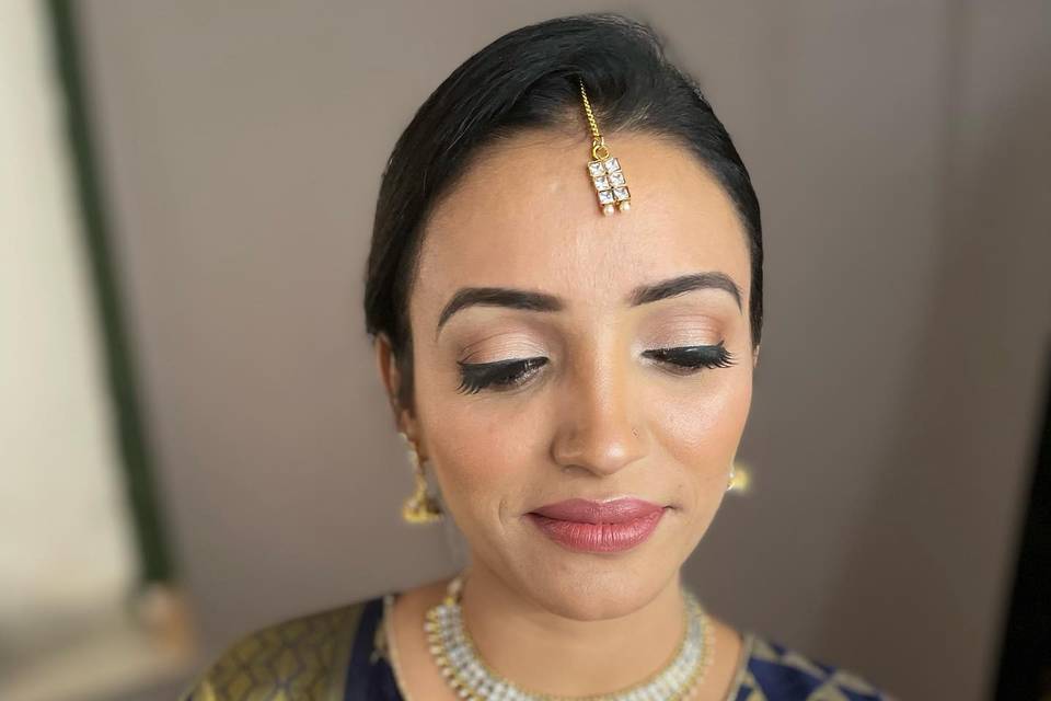 Khushi Mehra Makeovers