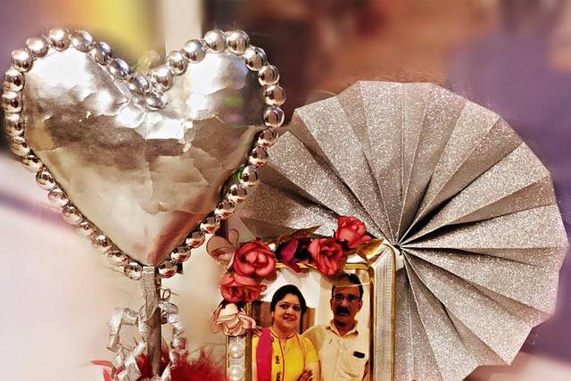 8 Interesting Indian Gift Ideas for the Bride and the Groom and How to  Decorate Them