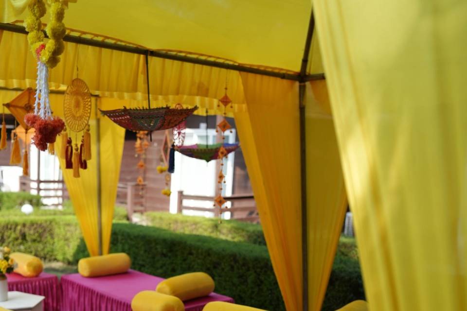 Haldi Seating