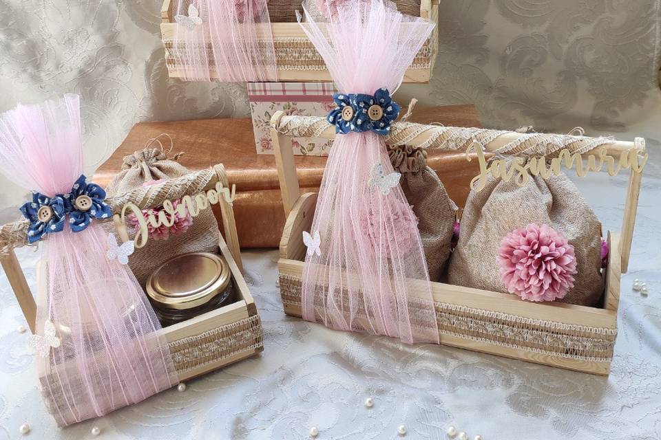 Hampers for Wedding Invitation