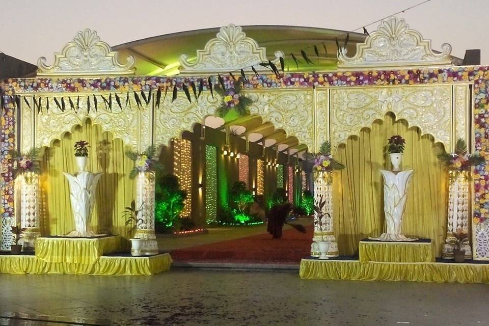 Marriage garden - Shreeji baug party plot - wedding decor (25)