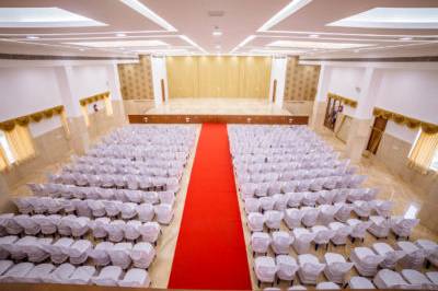 Banquet hall