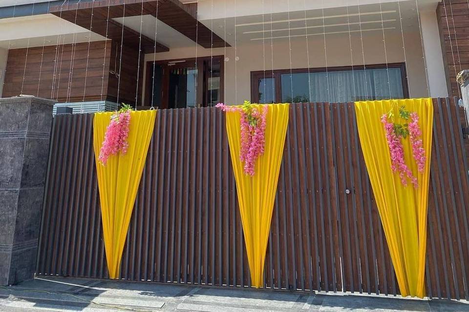 Entrance decor